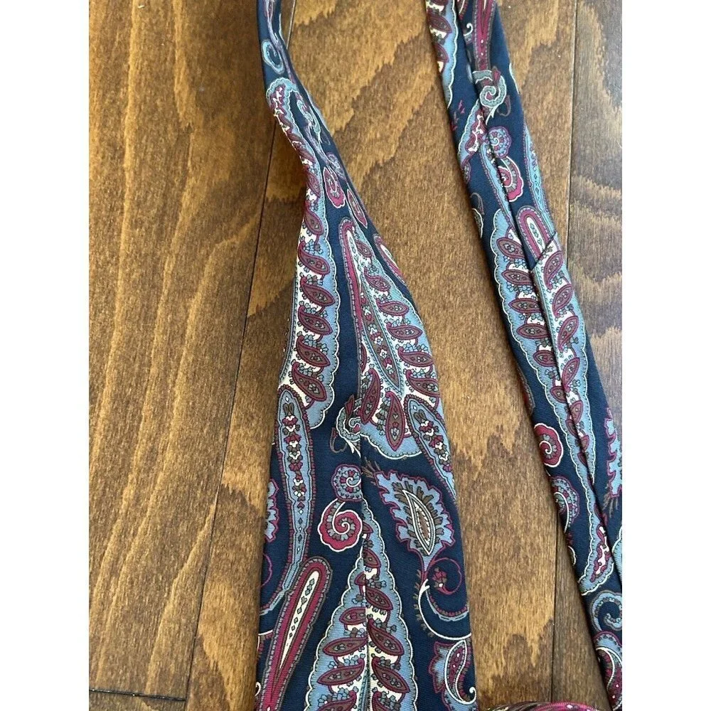 Christian Dior Designer Mens SILK‎ Black & Red Paisley Tie Italy